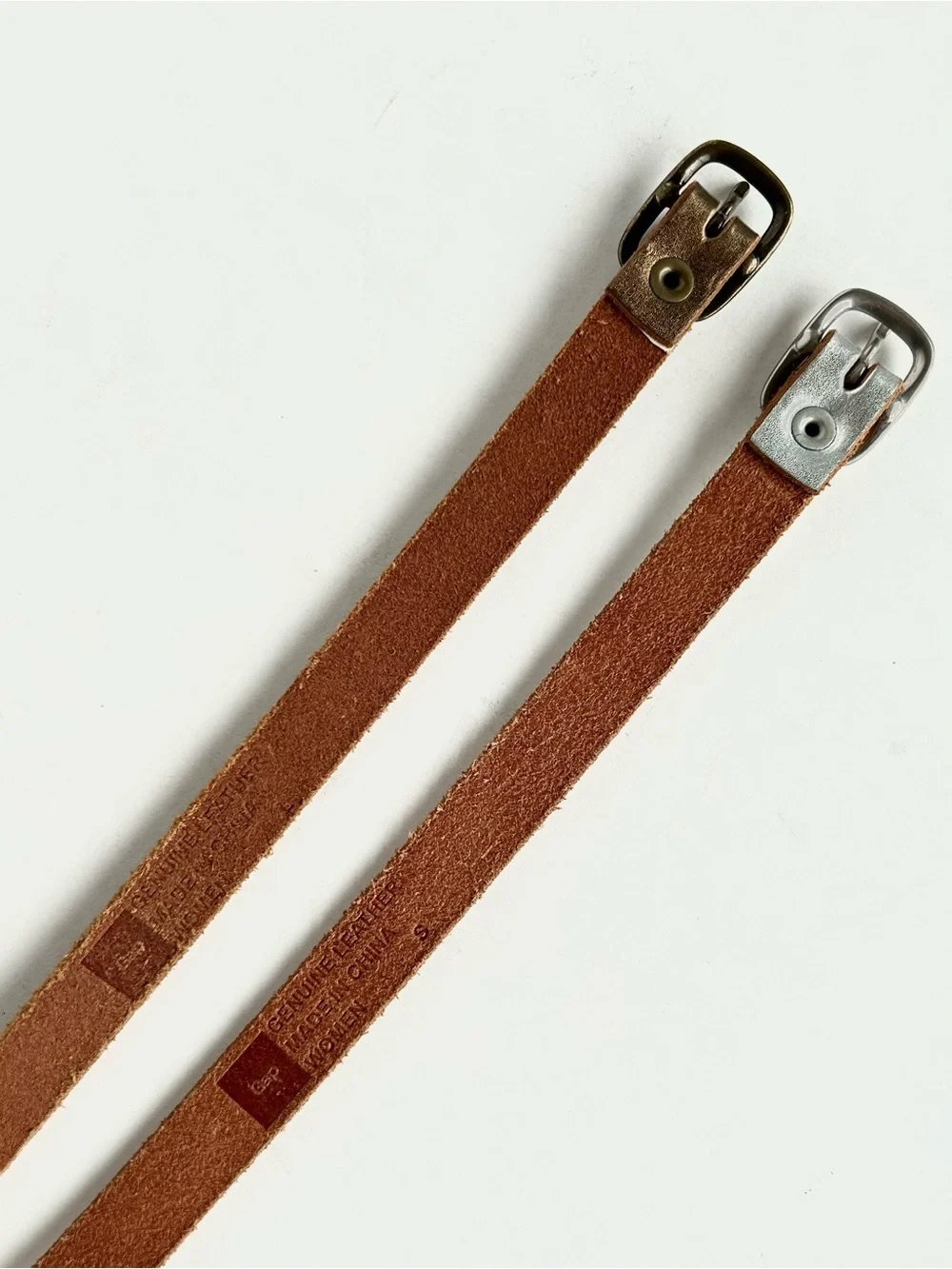 2 x Gap metallic leather belt